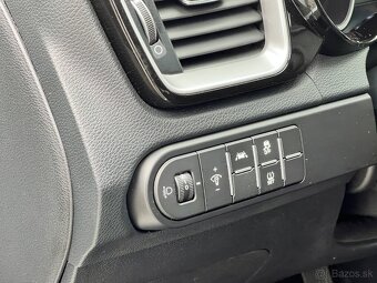 KIA Ceed SW 1.6crdi - 13