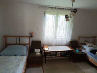 Hospodárska usadlosť s 3,6 hektárovým pozemkom na samote Nov - 13