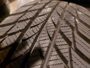 Špičkové zimné pneu Bridgestone - 185/60 r16 - 13