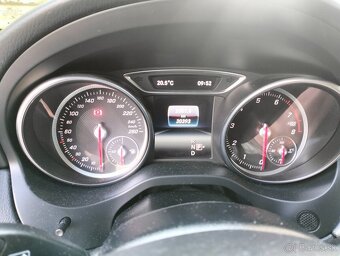 GLA180  OBSAH 1.6 benzin  90KW - 13