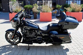 Harley Davidson street glide - 13