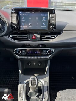 Hyundai i30 CW 1.6 CRDi Family, v Záruke, Pôvodný lak, SR - 13