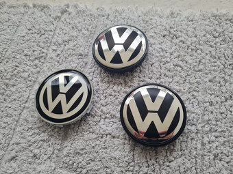 Stredové krytky - pukličky kolies VOLKSWAGEN - 13