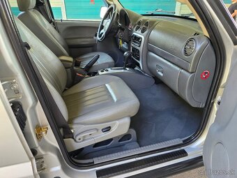 Jeep Cherokee 2,8CRD /120kw A/T facelift //BEZ KOROZIE // - 13