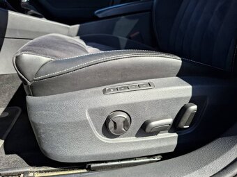 Škoda Superb 2.0 TDI SCR Style DSG - splátka 299,-€ - 13