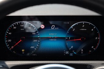 Mercedes-Benz CLA Shooting Brake SB 200 d A/T - 13