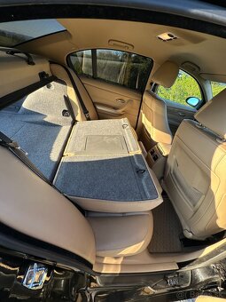BMW e90 325D 145kW, koža, bixenon, navi - 13