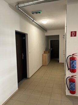 Prenájom 2-izbový byt Galanta -West  veľká terasa - 13