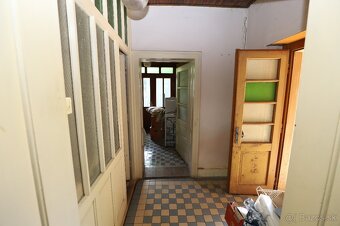 Pravý 4 izbový sedliacky rodinný dom s vinárskym domčekom - 13