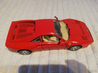 1:18 FERRARI GTO Bburago 1984 - 13