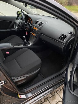 Toyota Avensis 1.8 benzin Sol - 13