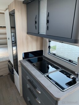 Karavan Hobby 490 KMF De Luxe NOVÝ - 21.950.-€ bez DPH - 13