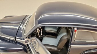1:18 VOLVO PV544 - 13
