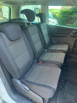 Volkswagen Sharan Exclusive 2.0 CR 103 kW,rok 2013, 195300km - 13