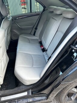 Mercedes Benz C220 W203 2006 - 13