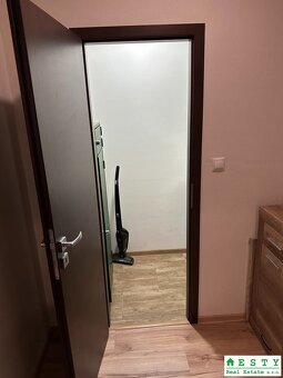 VEĽKÝ 2i byt, 3loggie, Žiar nad Hronom, Hurbanova ul., ESTY  - 13