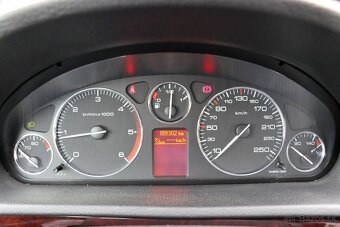 Peugeot 407 2.0 HDi Premium FAP - 13