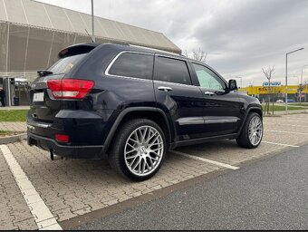 Jeep Grand Cherokee 5.7 HEMI - 13