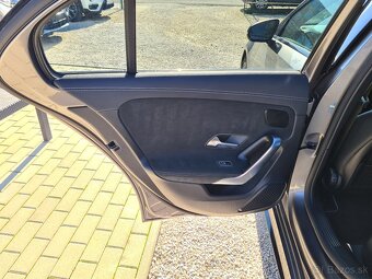MERCEDES-BENZ A TRIEDA 180 D A/T - 13