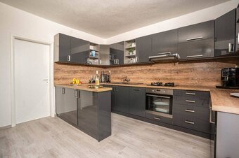 ALL INCLUSIVE | NA PREDAJ VIACGENERAČNÝ RODINNÝ DOM, VEĽKÉ B - 13