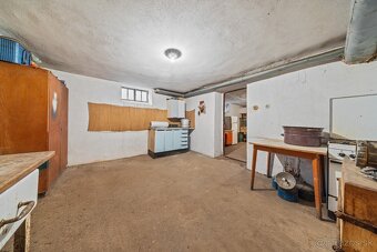 PRIESTRANNÝ 4-IZB. RODINNÝ DOM V PÔVODNOM STAVE S POZEMKOM - 13