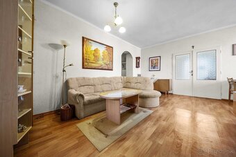 Tradičný rodinný dom vo výbornej lokalite hlavného mesta. - 13