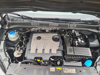 Seat Alhambra 2,0tdi 103kw rok 2015 7miestne - 13