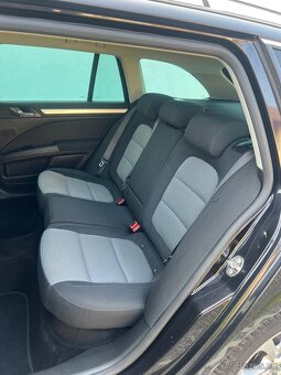 PREDÁM ŠKODA SUPERB COMBI 2.0TDi 125kW 4x4 XENON dovoz DE - 13