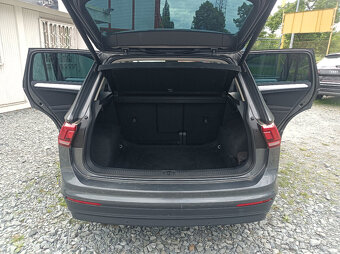 Volkswagen Tiguan, 2.0TDi-110 kw,navi,kamera,r.19 - 13