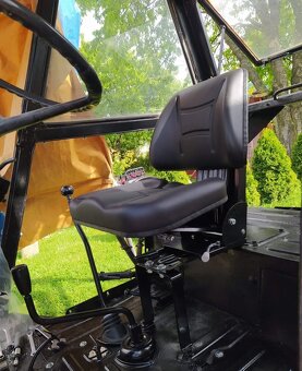 Univerzalnu odpruženu sedacku (sedadlo) na traktor zetor , u - 13