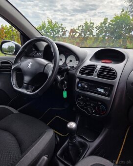 Peugeot 206 1.4 55KW/75 koní R.V.01/2006 - 13
