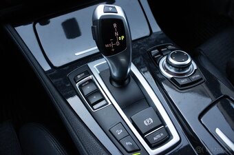 BMW Rad 5 525D xDrive 160kW AT/8 2013 - 13