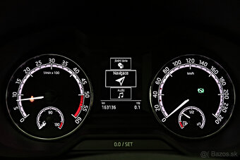 Škoda Octavia Combi 2.0 TDI DSG Executive - 13