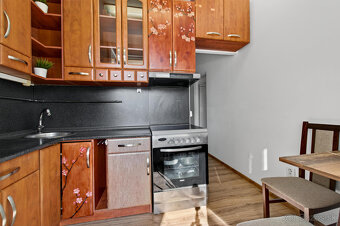 Senec - NA PREDAJ čiastočne prerobený 1,5 izbový byt, hneď p - 13