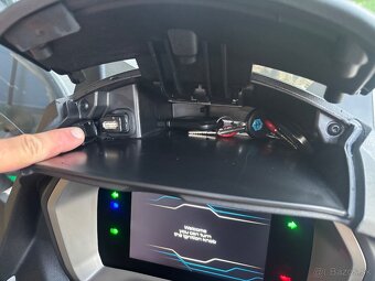 Piaggio MP3 530HPE ABS 2023 - 13