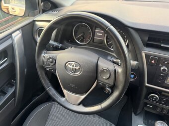 Toyota Auris  1.6 97kW 78.000km - 13