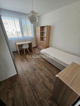 Prenájom 3izbový byt na Zobore s klímou + loggia a bezproblé - 13