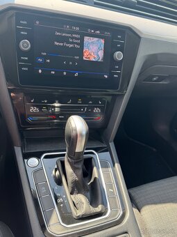 Volkswagen Passat Variant 2.0 TDI EVO Elegance DSG 2022 - 13
