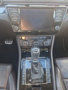 Škoda Superb L&K combi 4x4 DSG - 13