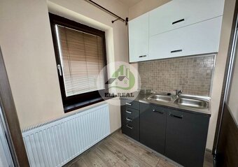 NA PREDAJ : Bungalov s garážou v Madočanoch - 13
