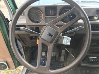 Mitsubishi Pajero 1 4x4 - 13