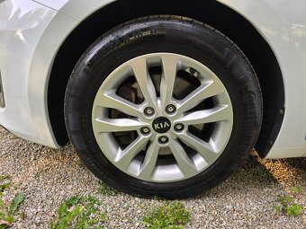 KIA CEE'D SW model 2018 1. Majitel - 13