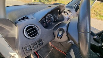 SUZUKI Swift 1.3 68kw - 13