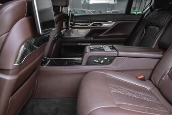 BMW Rad 7 740Ld xDrive A/T, 235kW, Luxusný hnedý interiér - 13