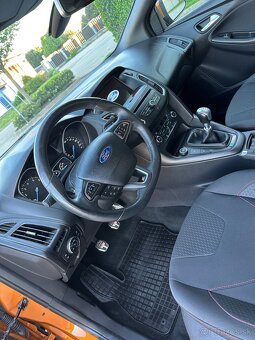 Ford Focus 1.5 EcoBoost ST Line - 13