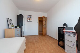 REZERVOVANÝ VEĽKOMETRÁŽNY 4 IZBOVÝ BYT S DVOMI LODŽIAMI - 13
