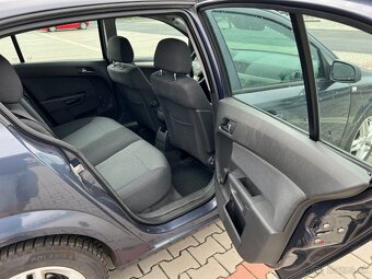 Opel Astra H 1.7 DCi 74kw koup. ČR - 13