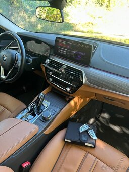 BMW 518D TOURING LUXURY LINE 108TISIC KM FULL LED 360°KAMERA - 13