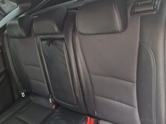 Hyundai i30 CW 1.6 CRDi 16V Style 94Kw AT6 SR - 13