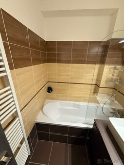 Predám 3 izbový byt v Nižnej 58 m2 - 13